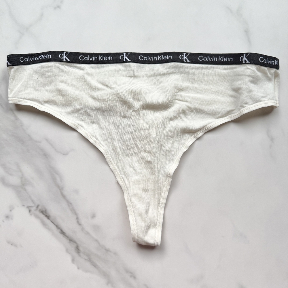 NWOT CALVIN KLEIN 1996 COTTON STRETCH MODERN THONG PANTY IN SNOW CONE SZ S/M/XL